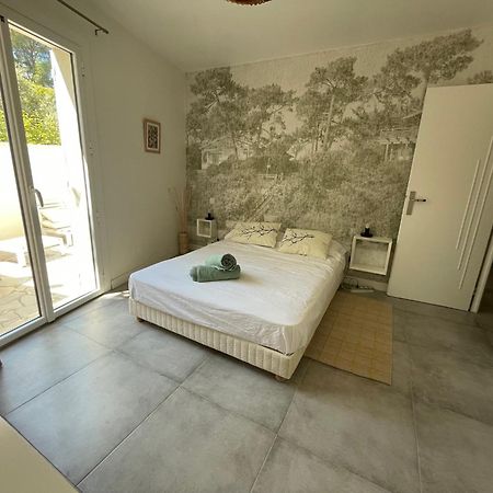 Azur Appart 4 Pers - Parking - Terrasse - 10Min Du Centre Каси Екстериор снимка
